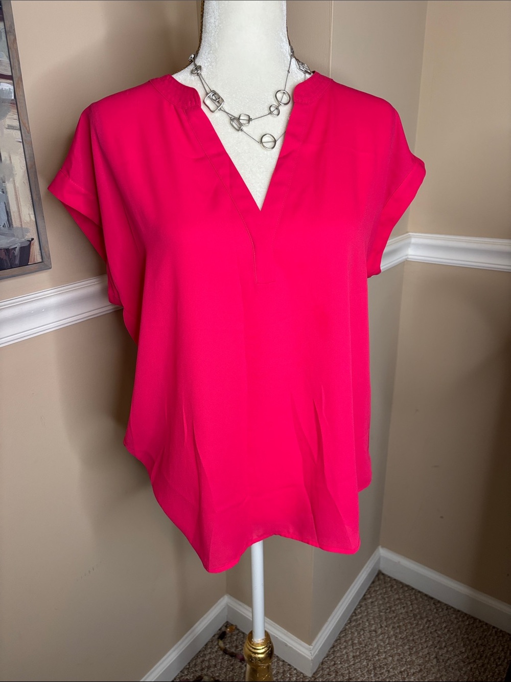 Womens V-Neck Short Sleeve Top - Hot Pink